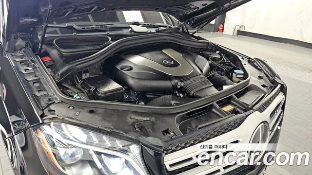 Mercedes-Benz GLS 2017 thumb 6