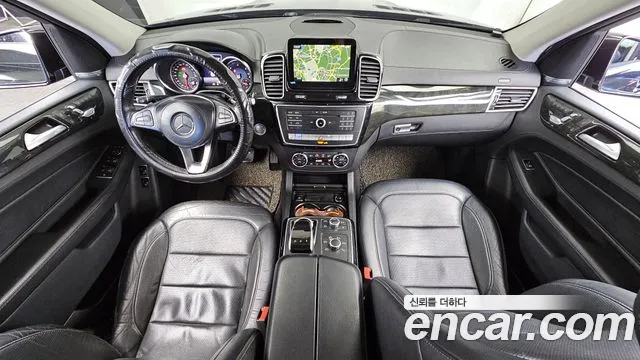 Mercedes-Benz GLS 2017 thumb 7