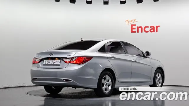 Hyundai Sonata 2011 thumb 2