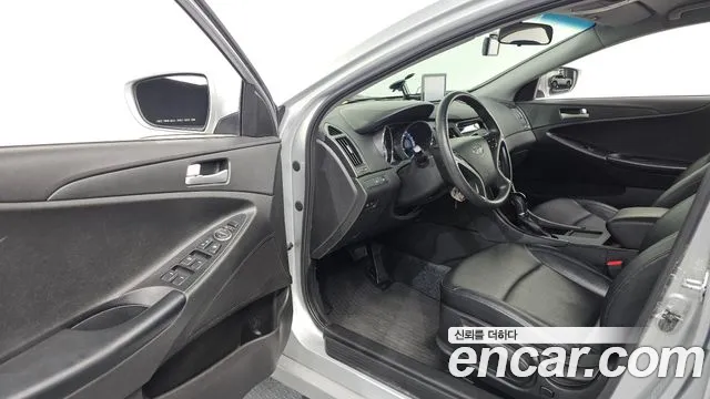 Hyundai Sonata 2011 thumb 10