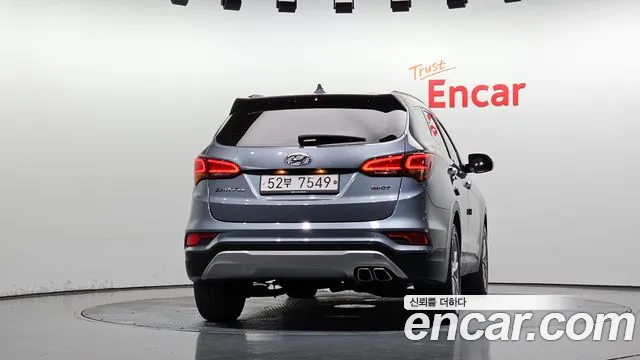 Hyundai Santa Fe 2017 thumb 4