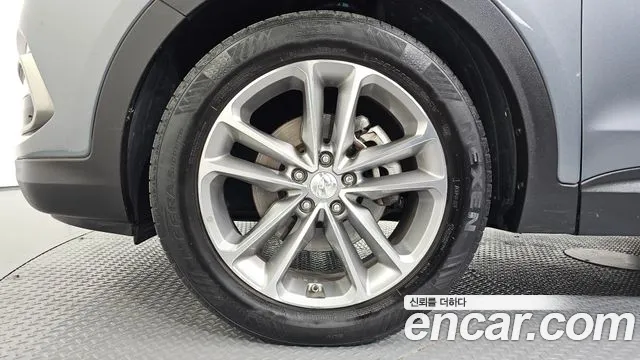 Hyundai Santa Fe 2017 thumb 5