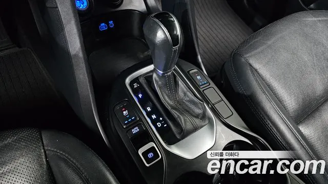 Hyundai Santa Fe 2017 thumb 9