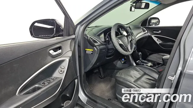 Hyundai Santa Fe 2017 thumb 10