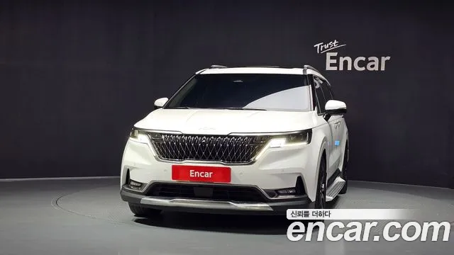 Kia Carnival 2023 thumb 3
