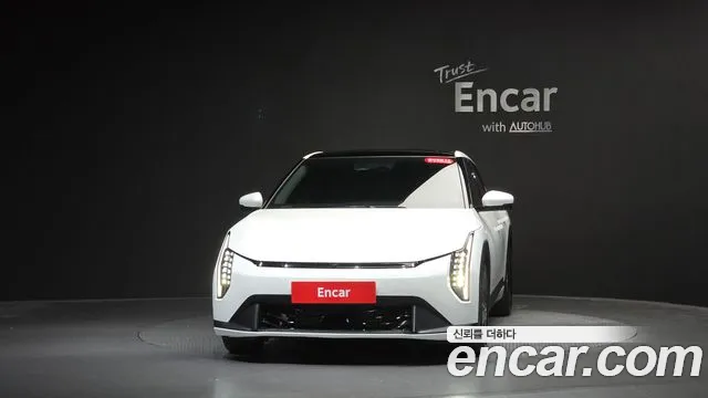 Kia EV4 2025 thumb 2