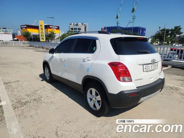 ChevroletGMDaewoo Tracker 2016 thumb 4