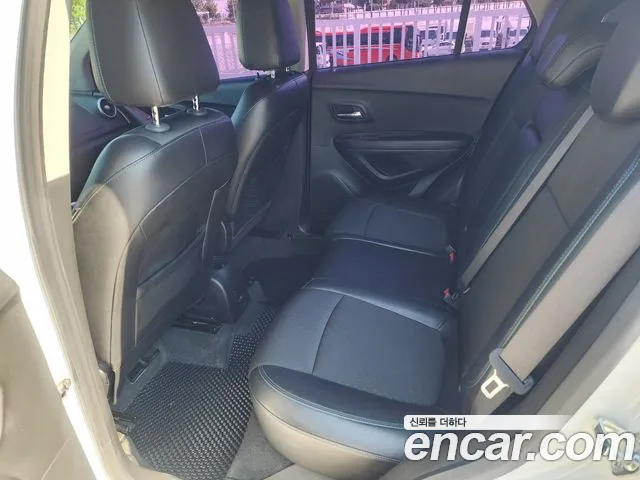 ChevroletGMDaewoo Tracker 2016 thumb 10