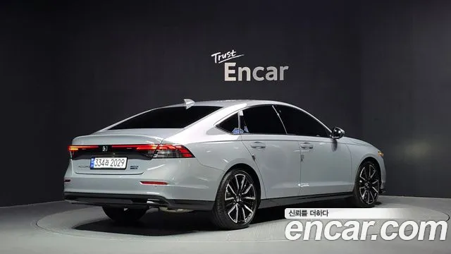 Honda Accord 2023 thumb 2