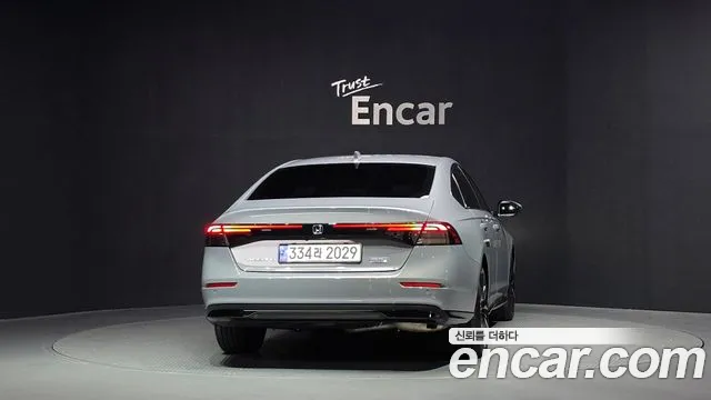 Honda Accord 2023 thumb 4