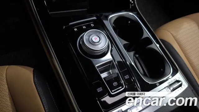 Kia Carnival 2023 thumb 8