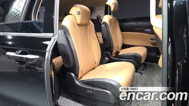 Kia Carnival 2023 thumb 11
