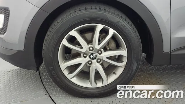 Hyundai Santa Fe 2013 thumb 5