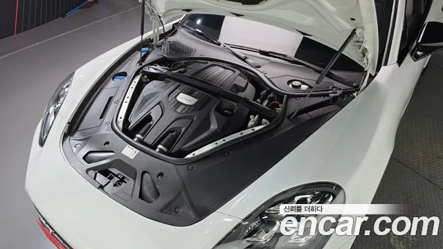 Porsche Panamera 2021 thumb 2