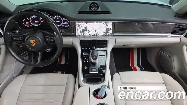 Porsche Panamera 2021 thumb 3