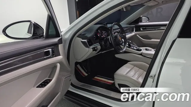 Porsche Panamera 2021 thumb 6