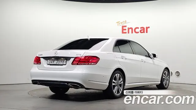 Mercedes-Benz E-Класс 2013 thumb 2
