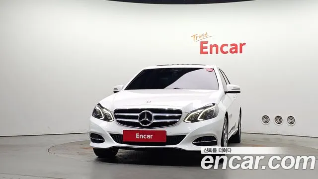 Mercedes-Benz E-Класс 2013 thumb 3