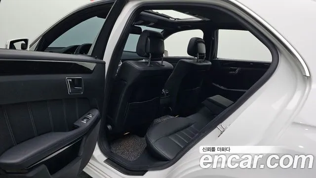 Mercedes-Benz E-Класс 2013 thumb 11