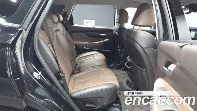 Hyundai Santa Fe 2018 thumb 12