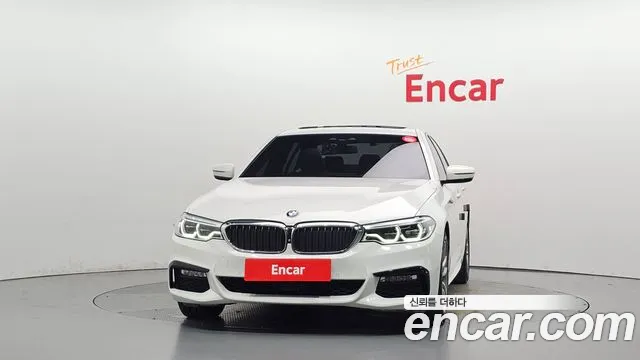 BMW 5-Series 2017 thumb 3