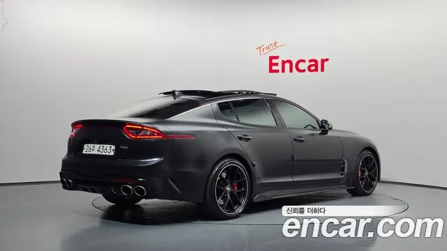 Kia Stinger 2018 thumb 2