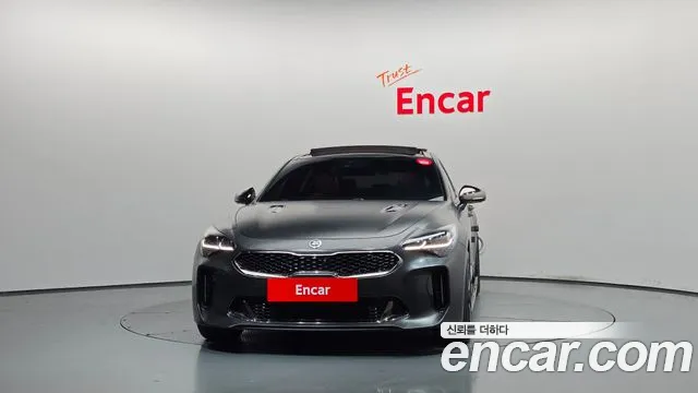 Kia Stinger 2018 thumb 3