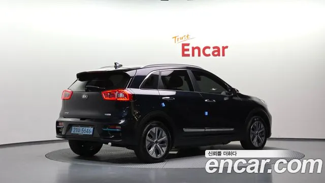 Kia Niro 2019 thumb 2