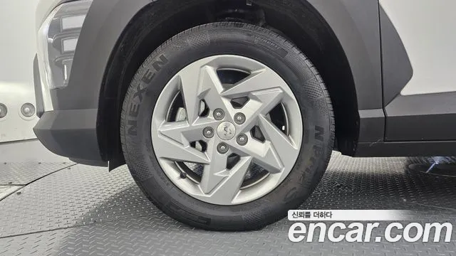 Hyundai Kona 2023 thumb 5