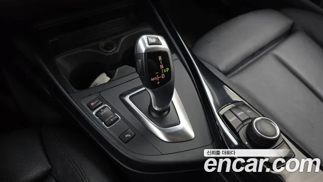 BMW 1-Series 2015 thumb 9