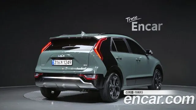 Kia Niro 2022 thumb 2