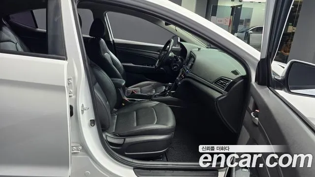 Hyundai Avante 2016 thumb 11