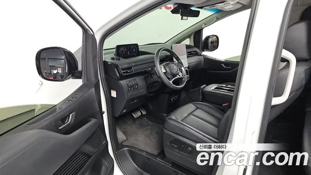 Hyundai Staria 2022 thumb 9