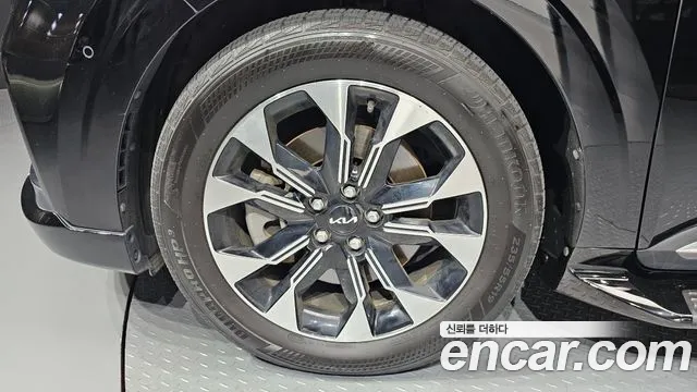 Kia Carnival 2022 thumb 5