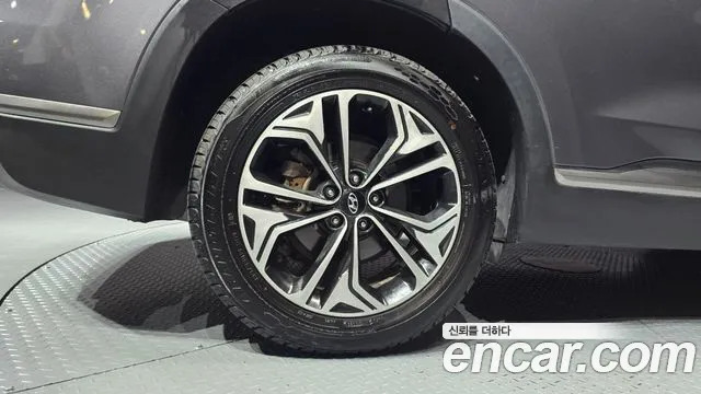 Hyundai Santa Fe 2018 thumb 5