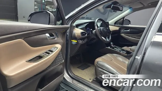 Hyundai Santa Fe 2018 thumb 10