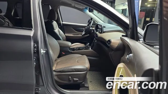 Hyundai Santa Fe 2018 thumb 12