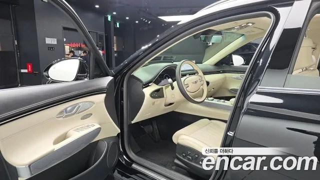 Genesis GV70 2023 thumb 9