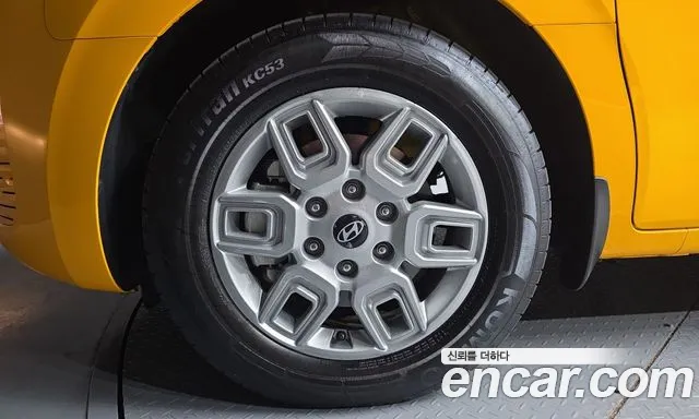 Hyundai Staria 2025 thumb 5