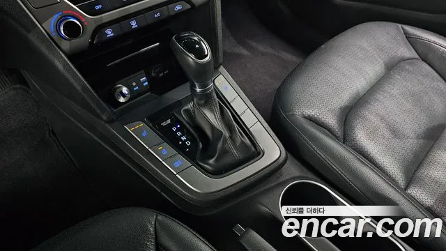Hyundai Avante 2016 thumb 9