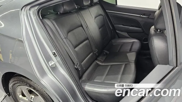 Hyundai Avante 2016 thumb 11