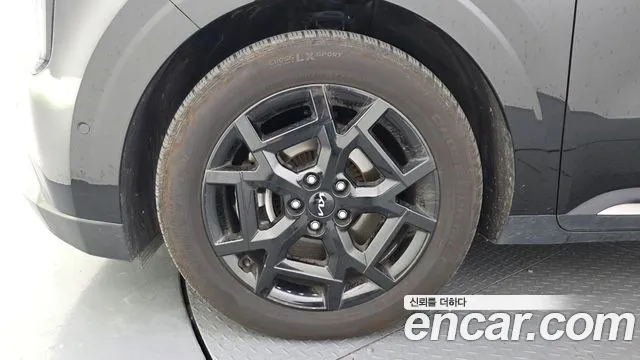 Kia Carnival 2024 thumb 5