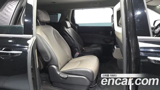 Kia Carnival 2024 thumb 12