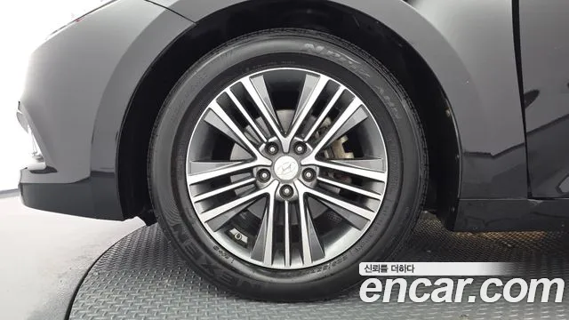 Hyundai Grandeur 2013 thumb 5