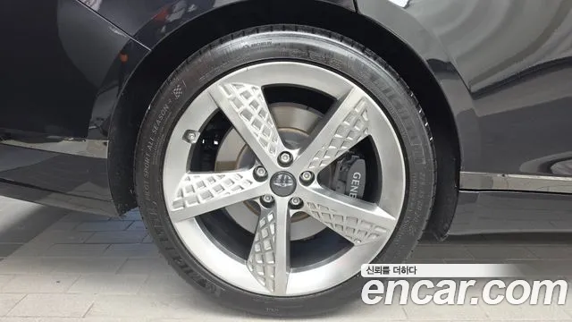 Genesis G80 2024 thumb 5