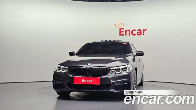 BMW 5-Series 2017 thumb 3