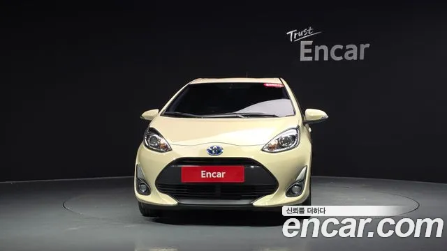 Toyota Prius 2019 thumb 2