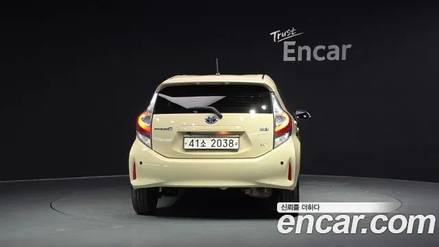 Toyota Prius 2019 thumb 3