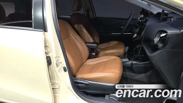 Toyota Prius 2019 thumb 10