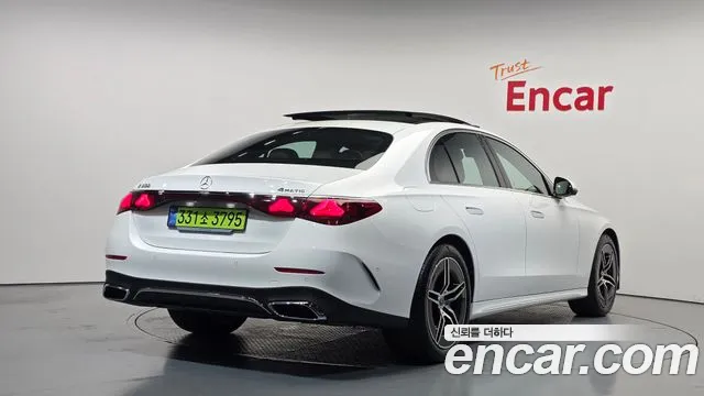 Mercedes-Benz E-Класс 2026 thumb 2